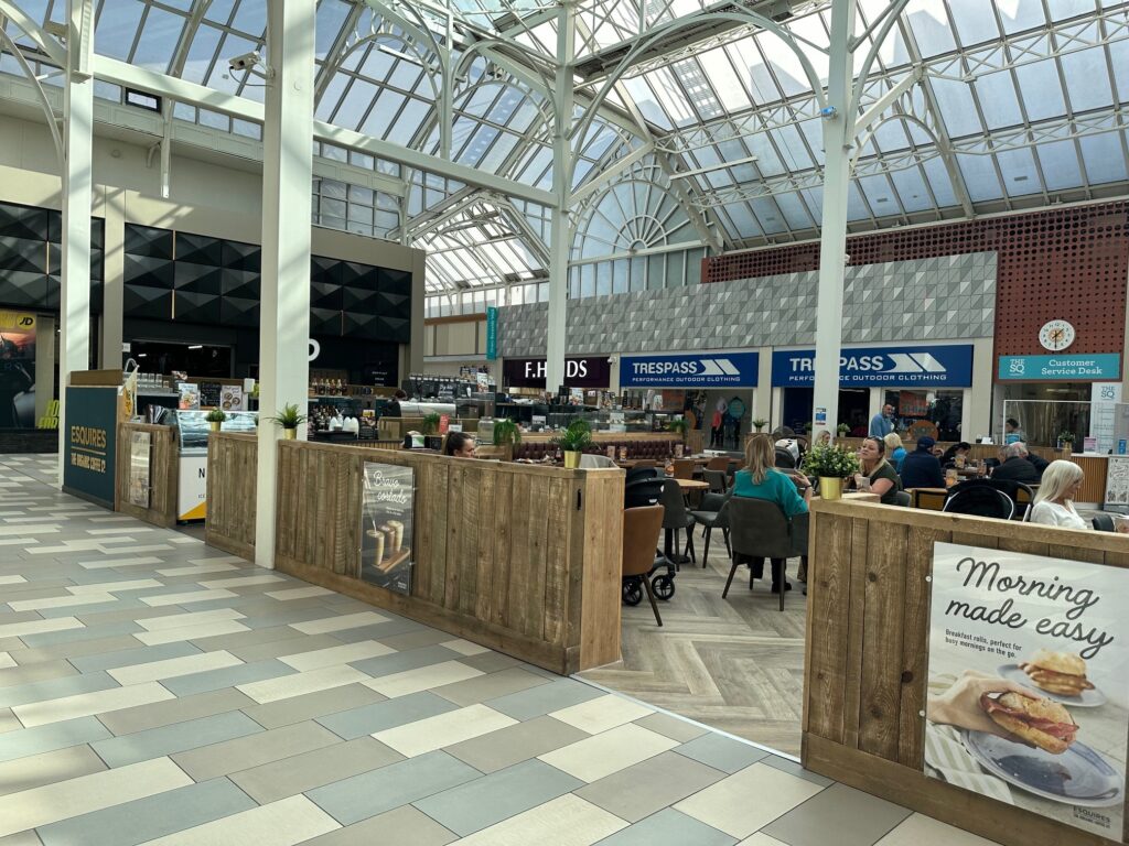 CAMBERLEY – THE SQUARE SHOPPING CENTRE